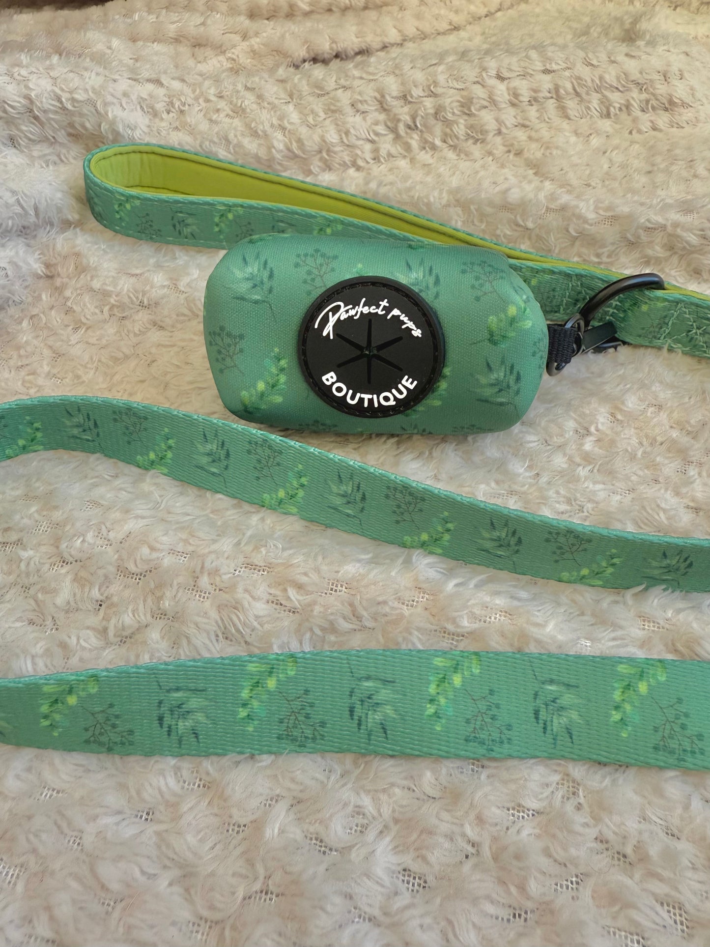 Leafy Luxe Poo Bag Holder